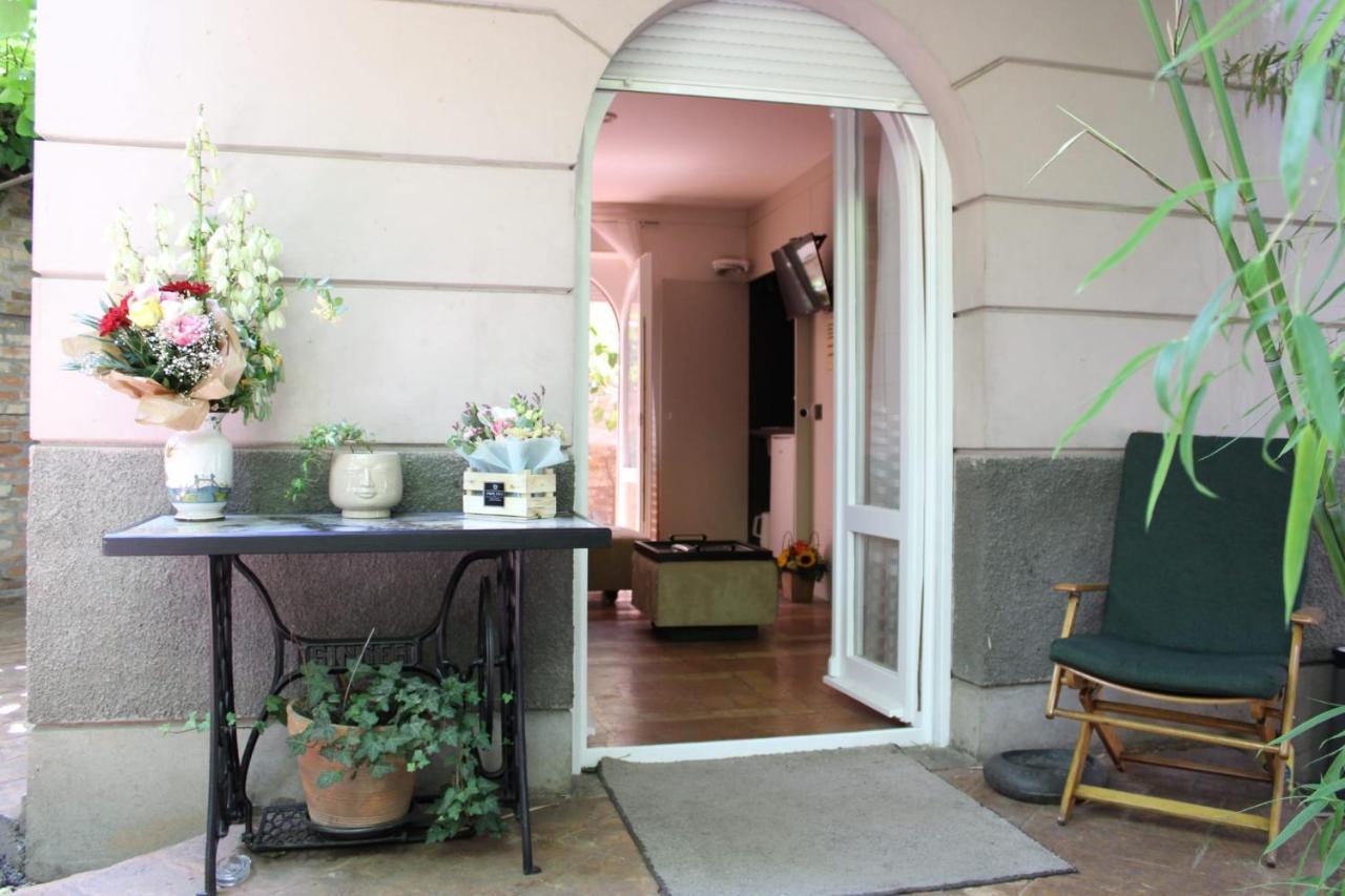 Garden Center Apartment โนวีซาด ภายนอก รูปภาพ